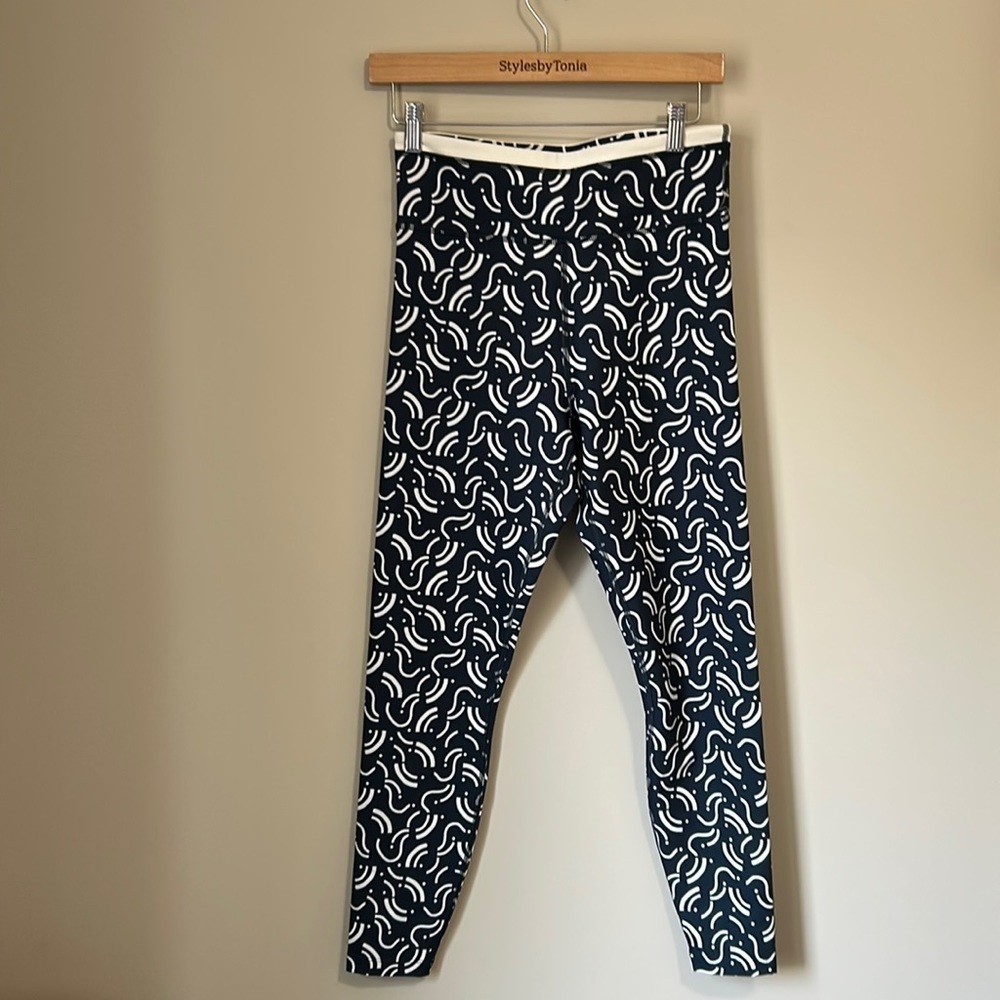 Johnny Was Calme Leggings Endurance High Waist Navy Blue and White Sz M NEW